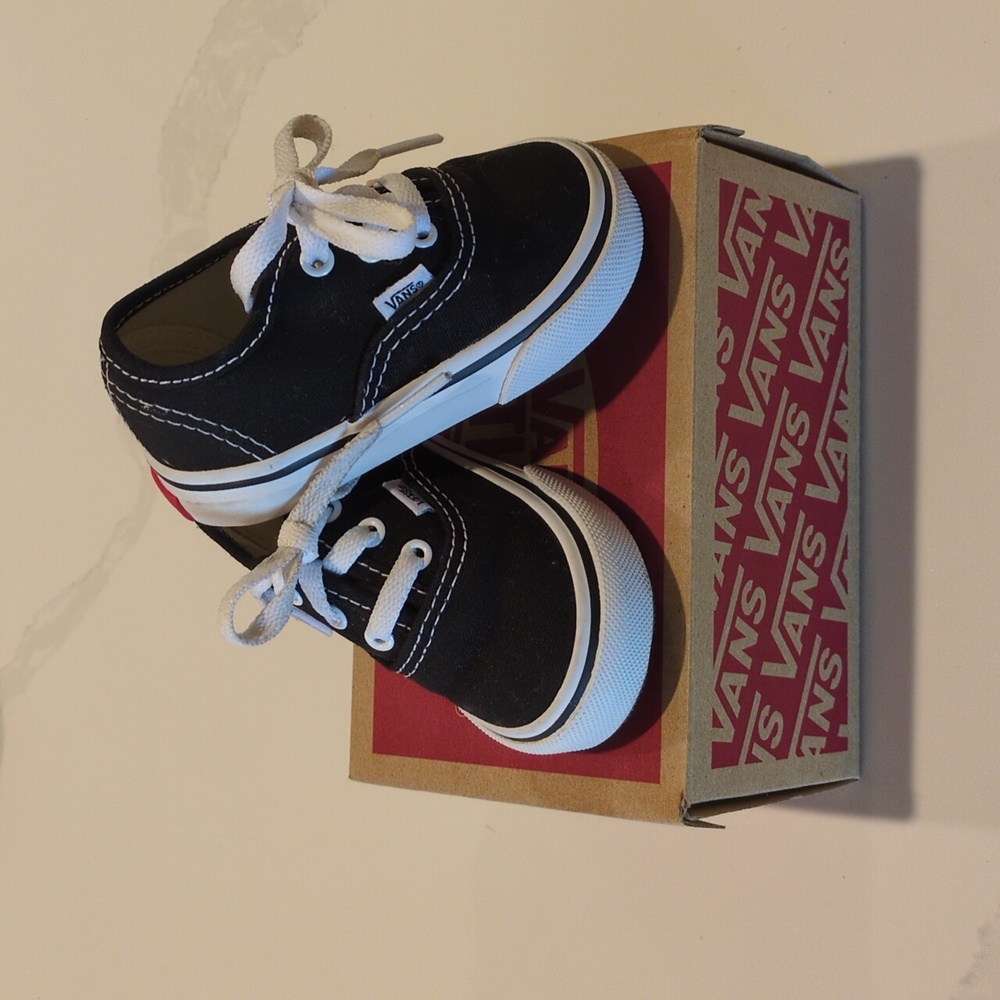 Vans | Authentic | Black | Size 4